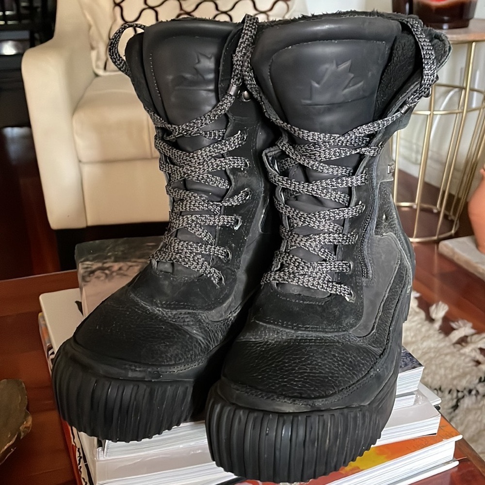 PAJAR winter boots -  size 7.5 Canadian-made lace up boots